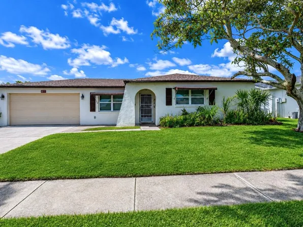 8811 MARTINIQUE LANE, PORT RICHEY, FL 34668