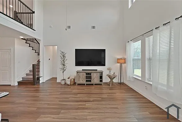 2701 Classical Dr — Photo 13
