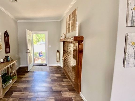 3rd image of 4754 SW 10th St