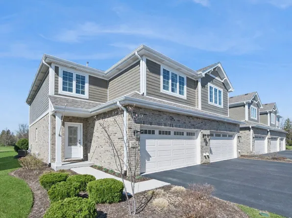 14256 Lacey Dr, Lemont, IL 60439