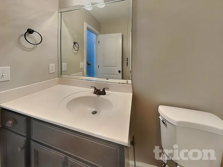 685 Ellie Nat Dr — Photo 13