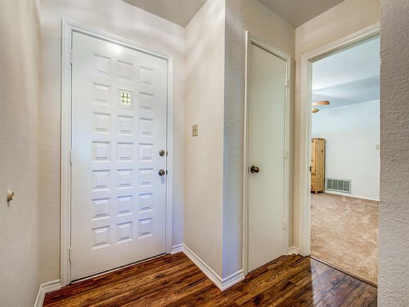 4th image of 1415 Bogard Ln