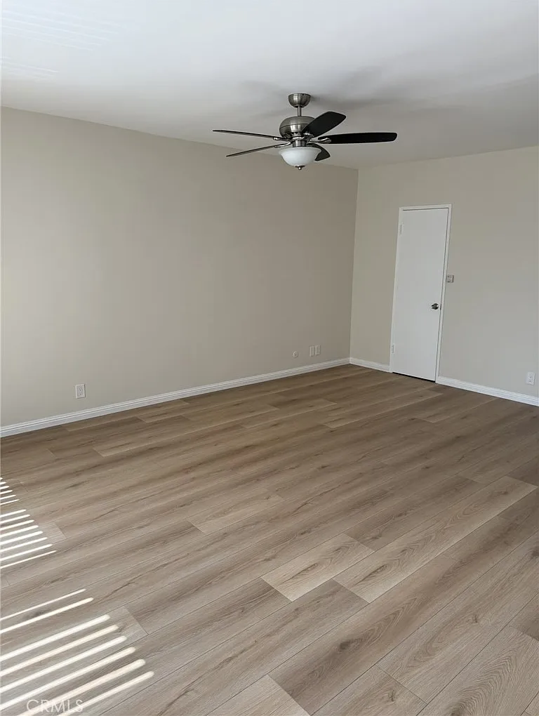 2 bed, 6128 sqft, $2,350 — Photo 3
