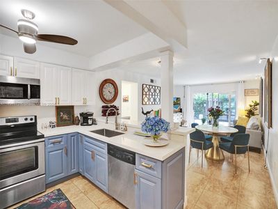 6886 N Kendall Dr APT D107, Pinecrest, FL, 33156