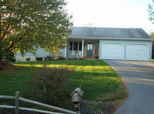 245 Midland Cir, Mount Joy, PA 17552