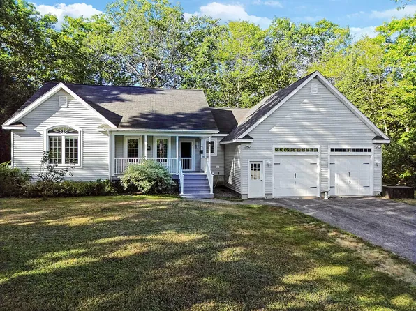 5 Little Village Lane, Belgrade, ME 04917