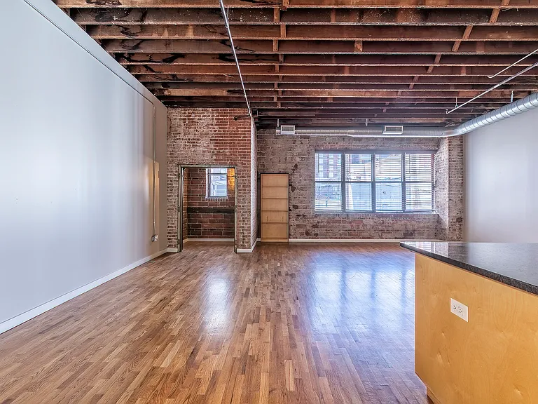 15Walnut — Photo 7