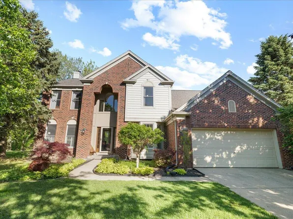 1269 Apple Creek Dr SE, Kentwood, MI 49546