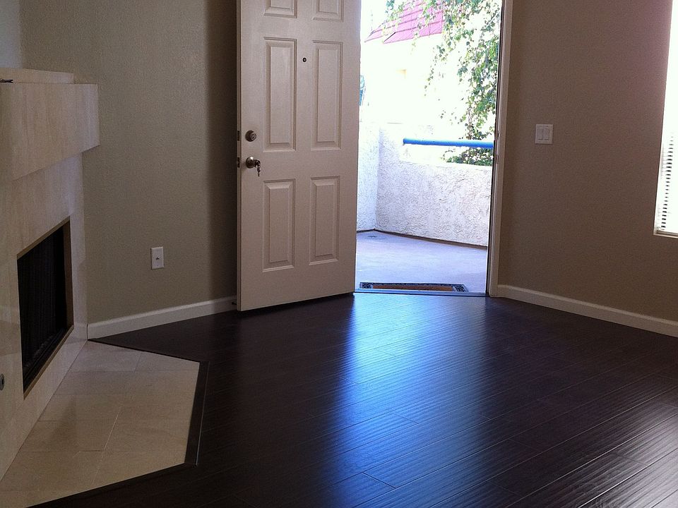 Fireplace / Entry