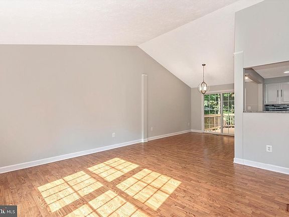5th image of 20705 Scottsbury Dr