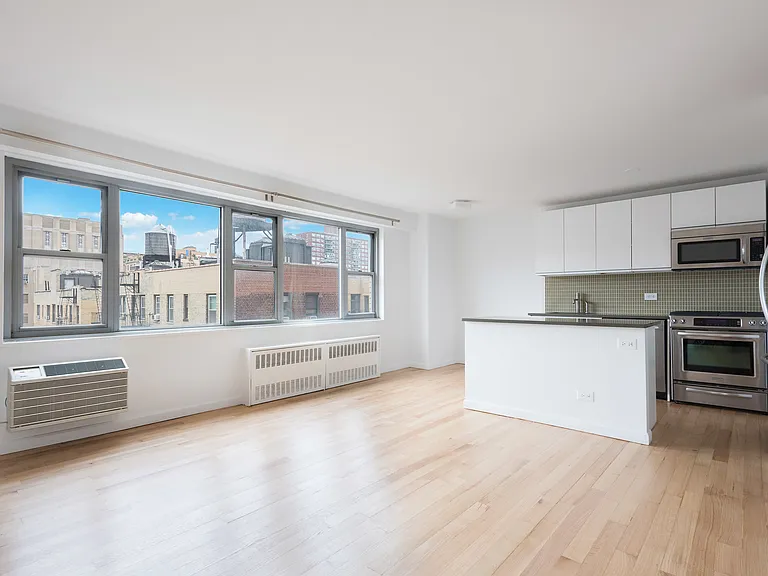 100 W 93rd St #10D — Photo 3