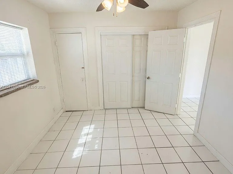 262 SW 23rd St #1-5 — Photo 5