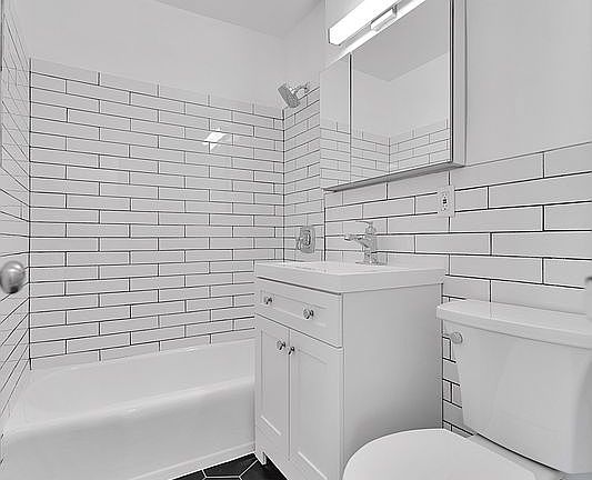 5th image of 5800 Arlington Ave APT 8E