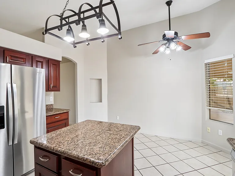 8834 W Jennifer Rose Ct — Photo 4