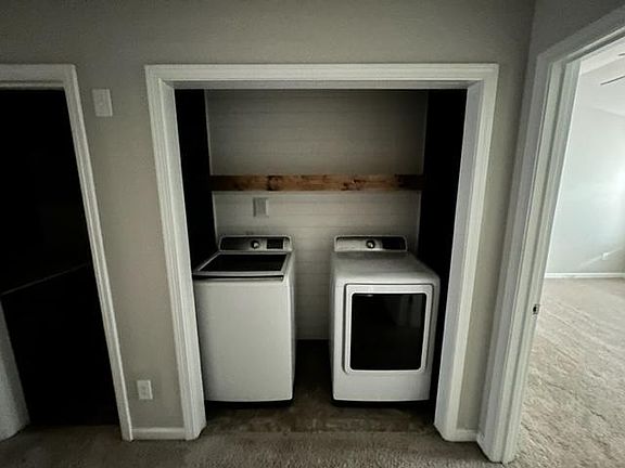 5th image of 181 Highland Pointe Cir E