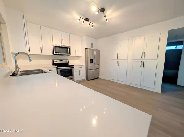 4922 W CHRISTY Drive, Glendale, AZ 85304