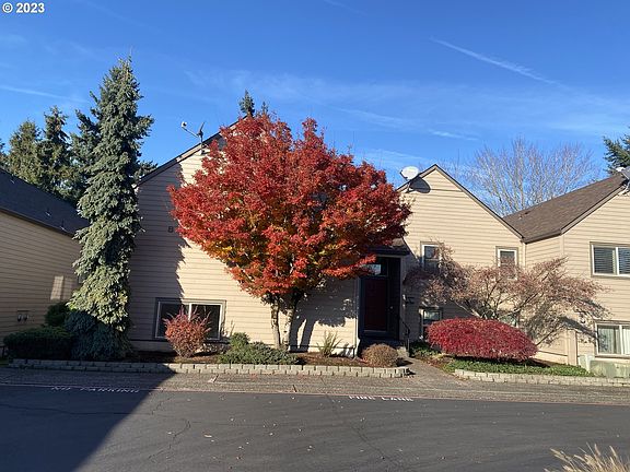 3rd image of 2506 SE Baypoint Dr