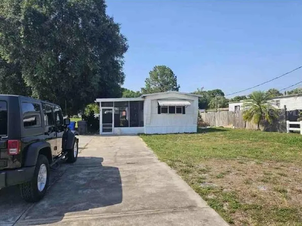 2817 Universal Dr, Ruskin, FL 33570