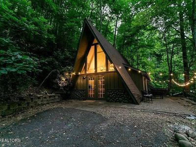 1182 Ski Mountain Rd, Gatlinburg, TN, 37738