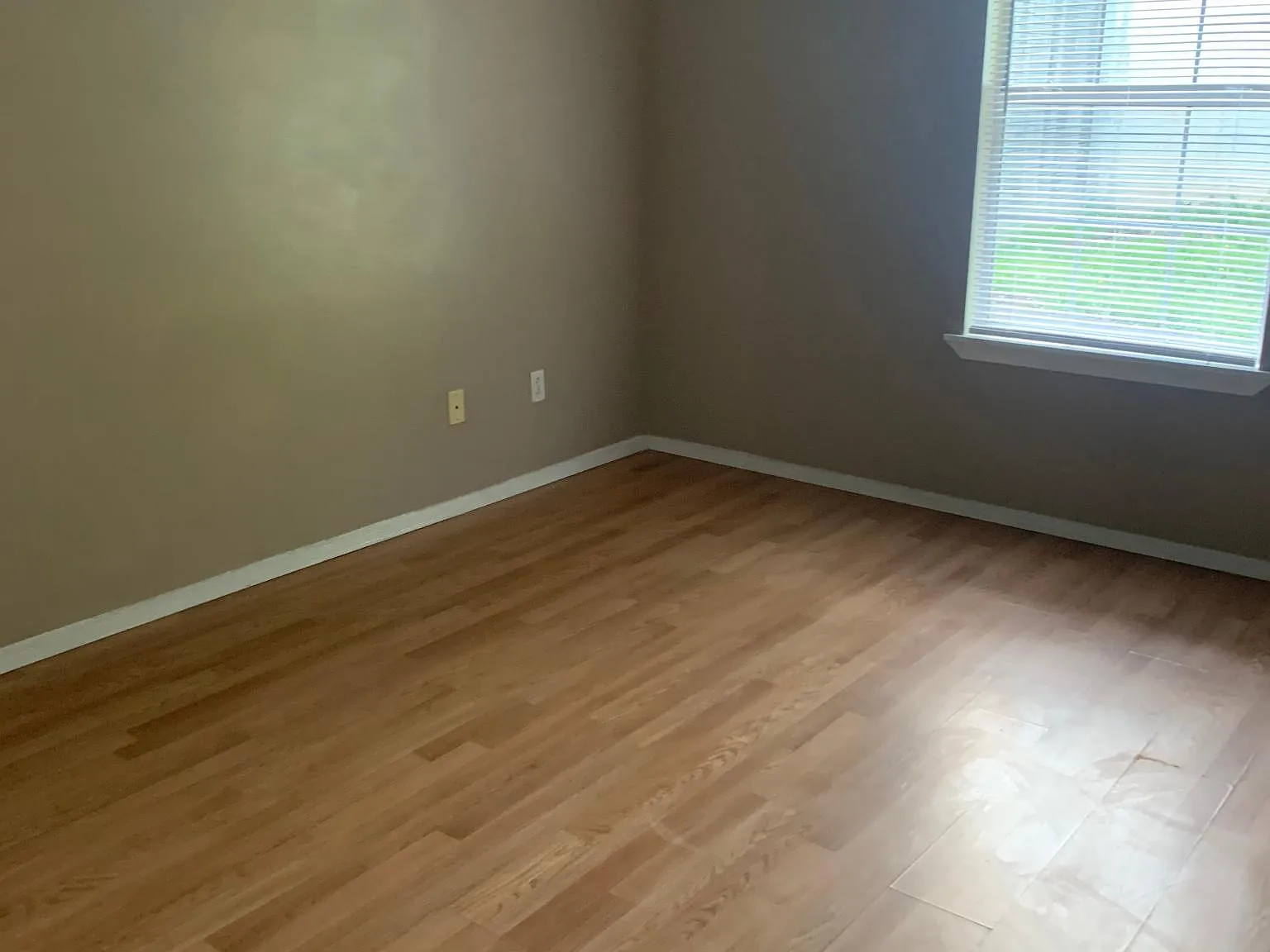 2 bed, 1.5 bath, $1,100 — Photo 3