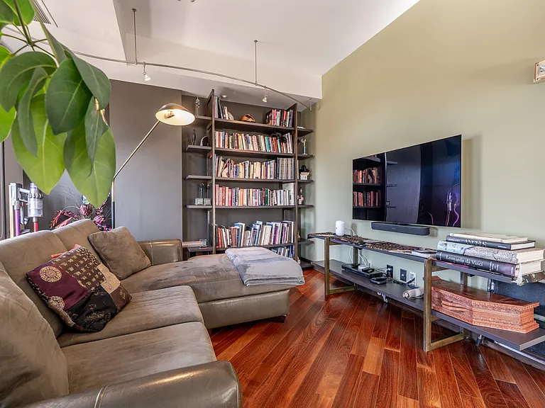 475 W 12th Ave #5A — Photo 38