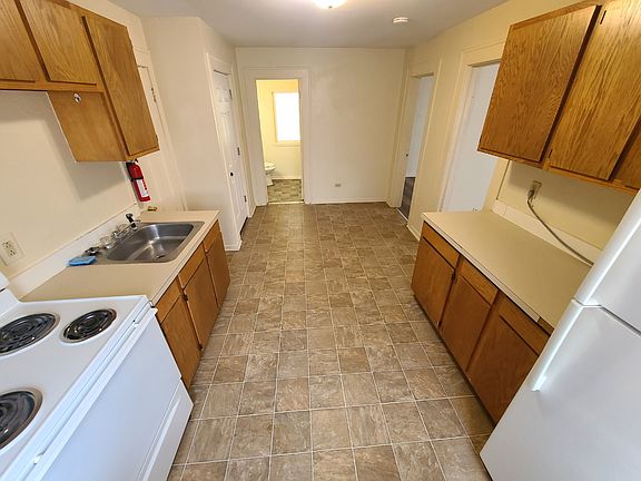 3rd image of 2824 Hudson Dr APT 3