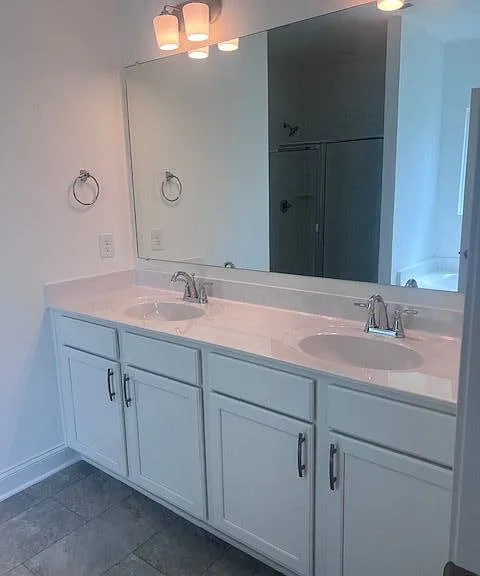 730 Omaha Dr — Photo 9