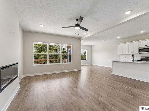 4th image of 11260 Portage Dr