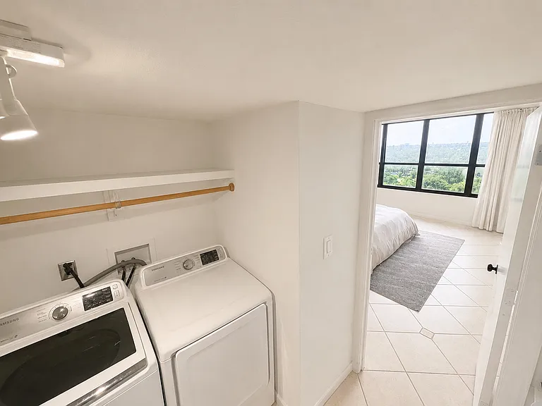 780 NE 69th St #906 — Photo 9