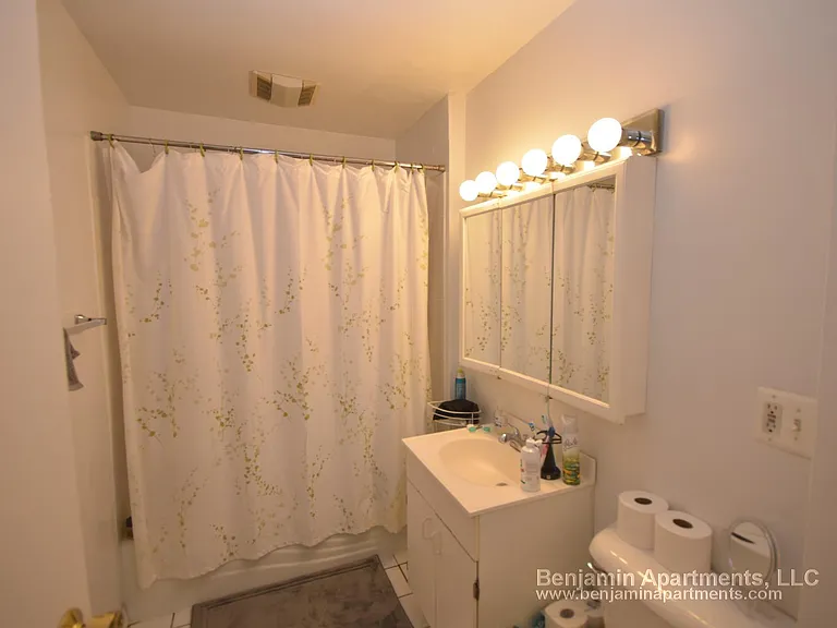 530 Cambridge St #4 — Photo 11