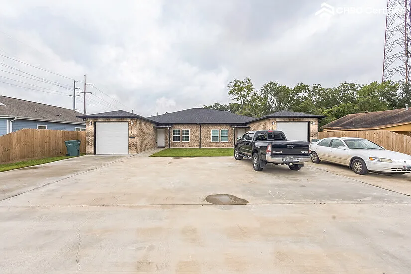 Building Photo - 2923 Pecos St