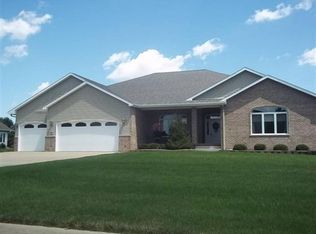 1018 Canterbury Dr, Burlington, IA 52601