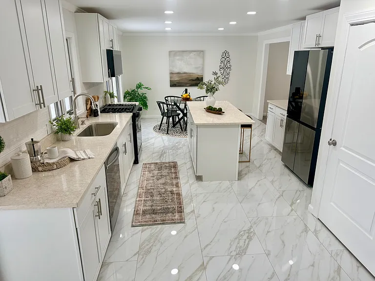 400 Tiburon Ln — Photo 40