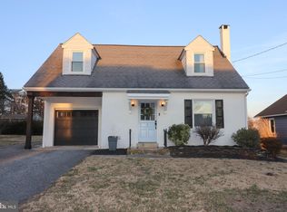 7 Pleasant View Ave, Willow Street, PA 17584