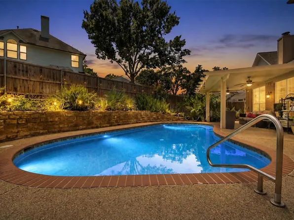 1086 Woodbriar Dr, Grapevine, TX 76051
