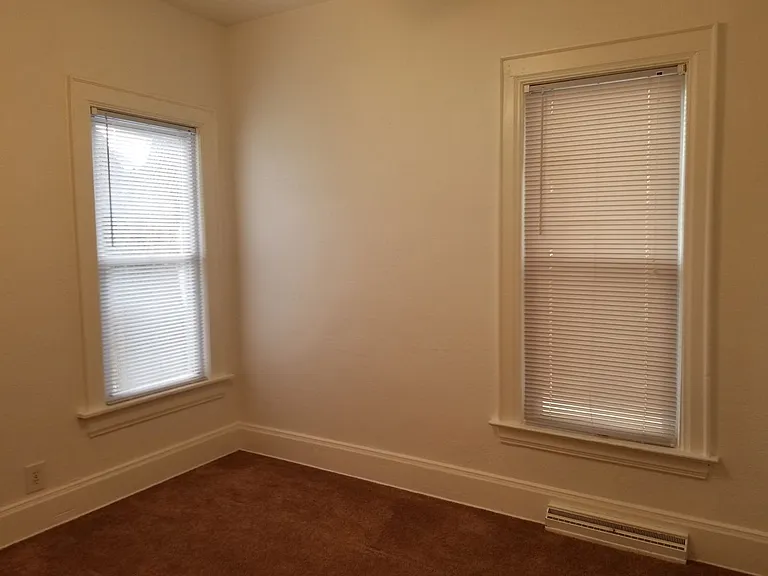 2425 N Cramer St — Photo 11