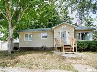 109 Main St, Golden, IL 62339