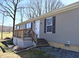 68 Cloverdale Ln, Stuarts Draft, VA 24477