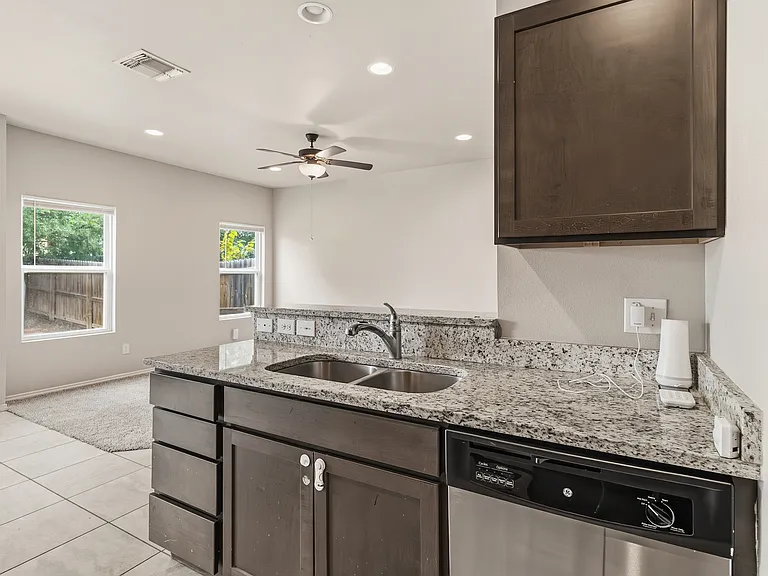 11103 Belair Dr #1 — Photo 16