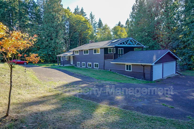 4 bed, 3.0 bath, 2876 sqft, $3,795 — Photo 1