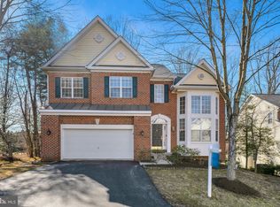 4741 Feature Oak Way, Fairfax, VA 22032