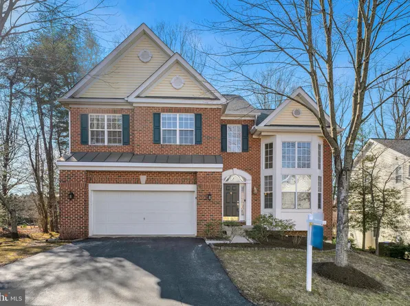 4741 Feature Oak Way, Fairfax, VA 22032