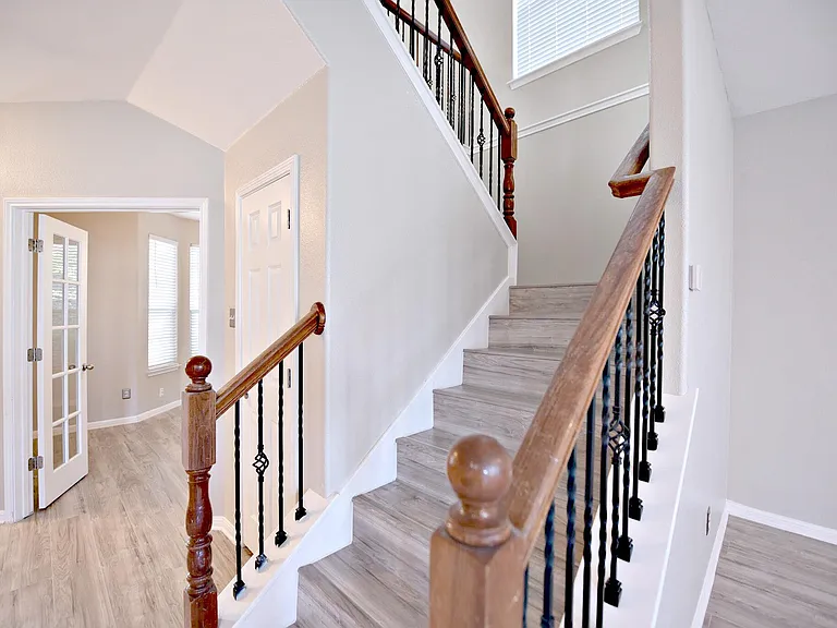 2806 Stirrup Cv — Photo 11