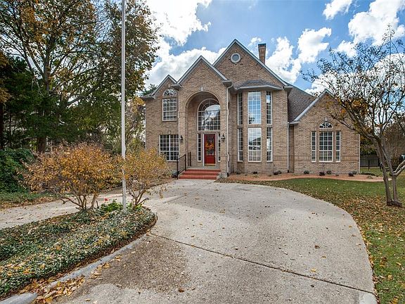 2nd image of 1521 Bay Valley Cir