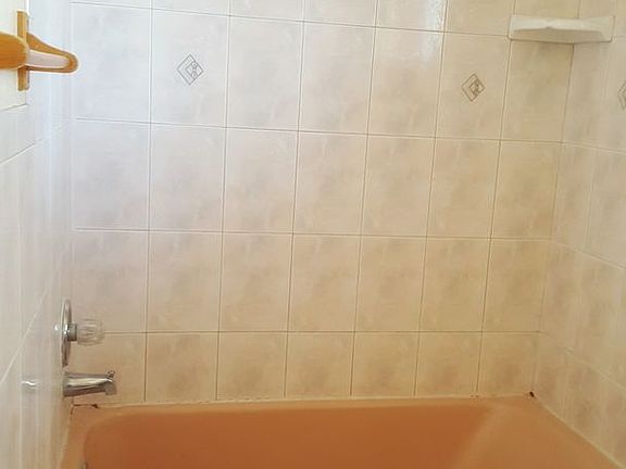 4th image of 8705 Echo St