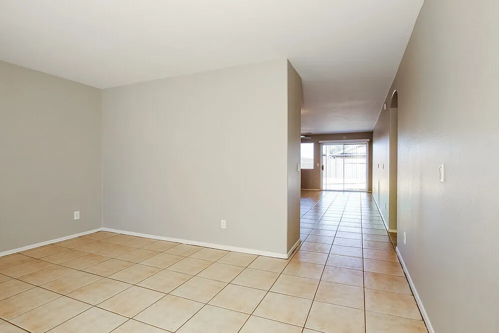4 bed, 2.0 bath, 1480 sqft, $2,030 — Photo 3