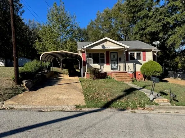 657 E Jackson St, Bolivar, TN 38008