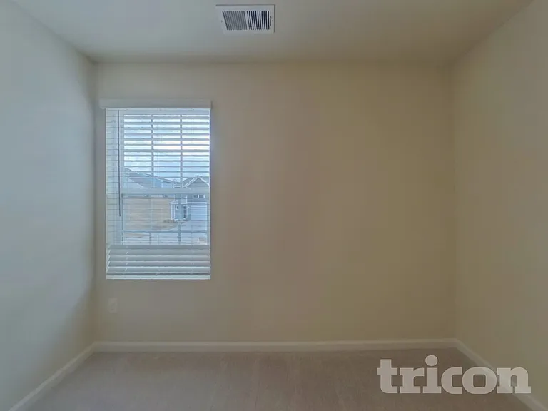 2539 Trollinger Dr — Photo 9