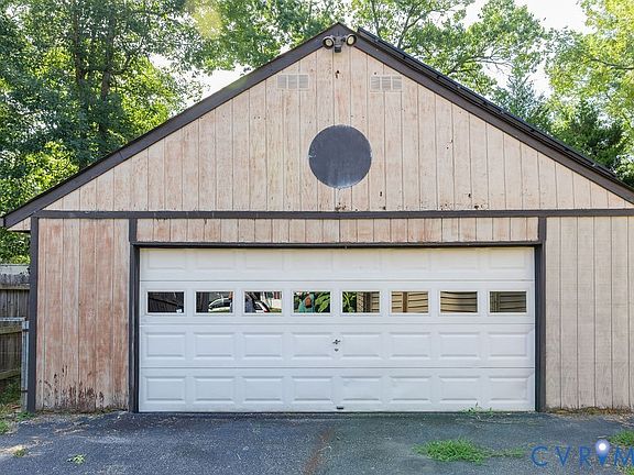 3rd image of 9323 Edington Dr