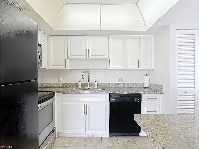 1400 Pompei Ln #6 — Photo 9
